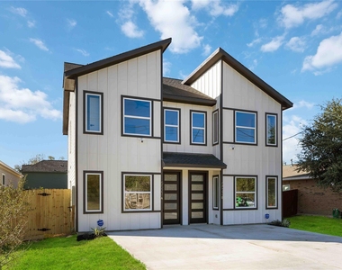 7221 Sandra Street - Photo Thumbnail 1