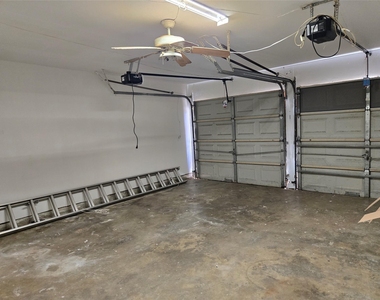 10806 Zircon Court - Photo Thumbnail 9