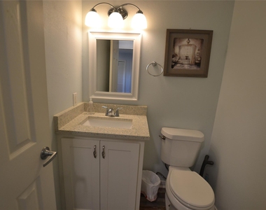 445 Carolcrest Lane - Photo Thumbnail 7