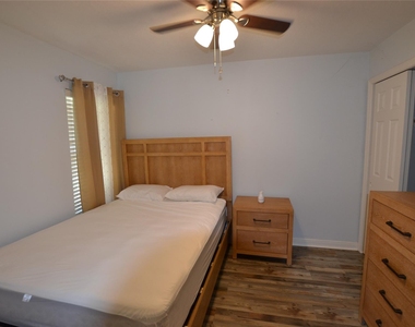 445 Carolcrest Lane - Photo Thumbnail 6