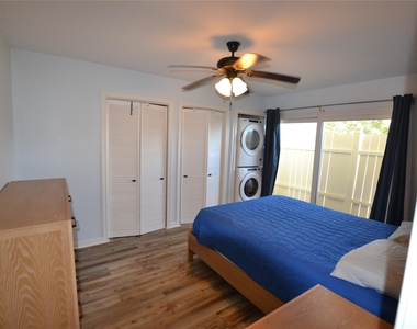 445 Carolcrest Lane - Photo Thumbnail 4
