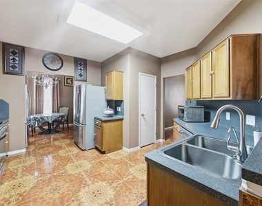 19614 Jackson Brook Way - Photo Thumbnail 6