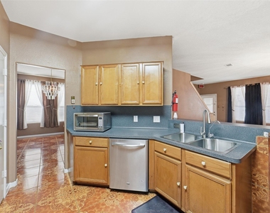 19614 Jackson Brook Way - Photo Thumbnail 8
