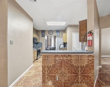 19614 Jackson Brook Way - Photo Thumbnail 5