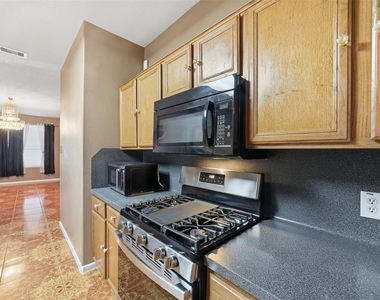 19614 Jackson Brook Way - Photo Thumbnail 10