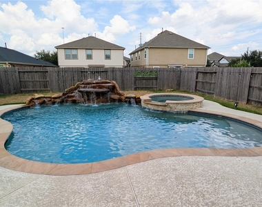 22518 Belmont Cove Lane - Photo Thumbnail 28