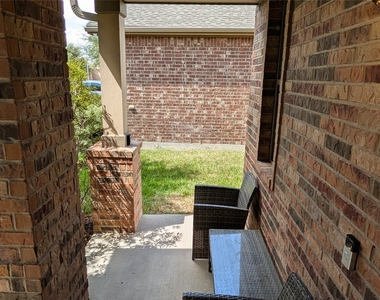 22518 Belmont Cove Lane - Photo Thumbnail 4