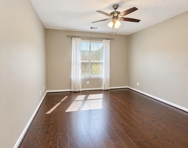 11502 Cecil Summers Way - Photo Thumbnail 5