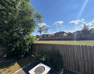11502 Cecil Summers Way - Photo Thumbnail 16