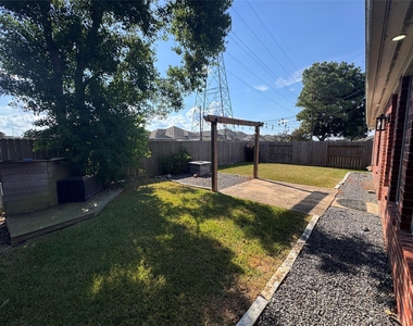 11502 Cecil Summers Way - Photo Thumbnail 17
