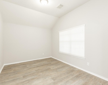 24502 Drakefield Court - Photo Thumbnail 6