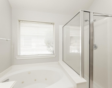 24502 Drakefield Court - Photo Thumbnail 20