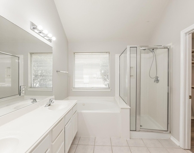24502 Drakefield Court - Photo Thumbnail 19