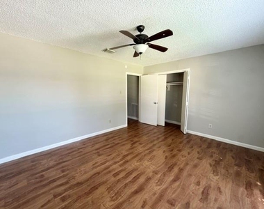 3043 Mosby Drive - Photo Thumbnail 19