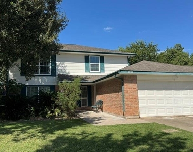 3043 Mosby Drive - Photo Thumbnail 2