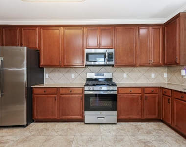 16021 Summerville Lake Drive - Photo Thumbnail 13