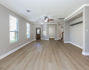 16021 Summerville Lake Drive - Photo Thumbnail 4
