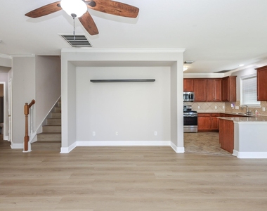 16021 Summerville Lake Drive - Photo Thumbnail 6