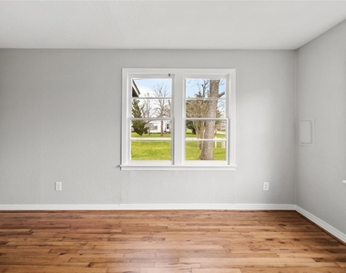 234 E Texas Street - Photo Thumbnail 8