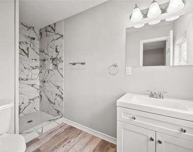 234 E Texas Street - Photo Thumbnail 14