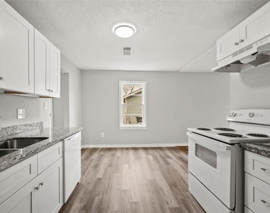 234 E Texas Street - Photo Thumbnail 7