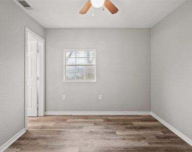 234 E Texas Street - Photo Thumbnail 15
