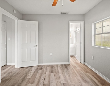 234 E Texas Street - Photo Thumbnail 13