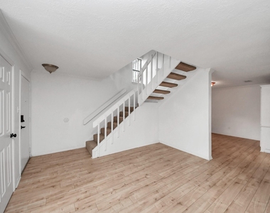12755 Mill Ridge Drive - Photo Thumbnail 2