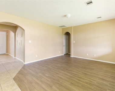 20323 Mathis Landing Drive - Photo Thumbnail 4