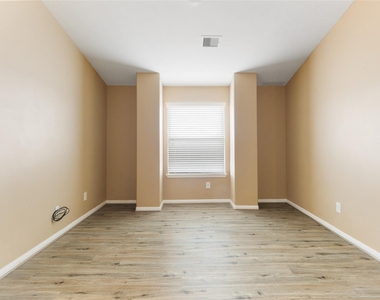20323 Mathis Landing Drive - Photo Thumbnail 13