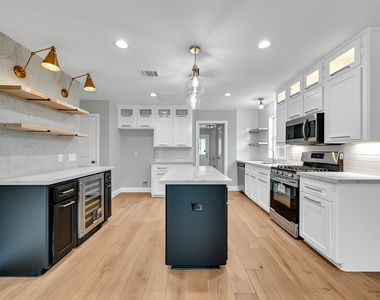 12744 Point Aquarius Boulevard - Photo Thumbnail 19