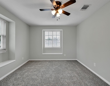 12744 Point Aquarius Boulevard - Photo Thumbnail 27