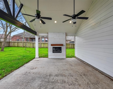 12744 Point Aquarius Boulevard - Photo Thumbnail 35