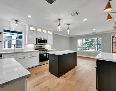 12744 Point Aquarius Boulevard - Photo Thumbnail 17