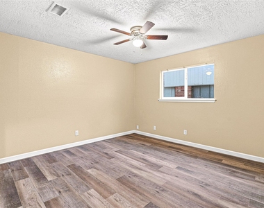 5927 Bihia Forest Drive - Photo Thumbnail 15