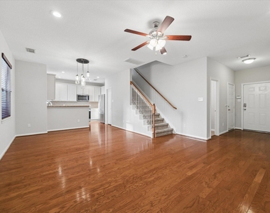 1432 W 24th Street - Photo Thumbnail 2