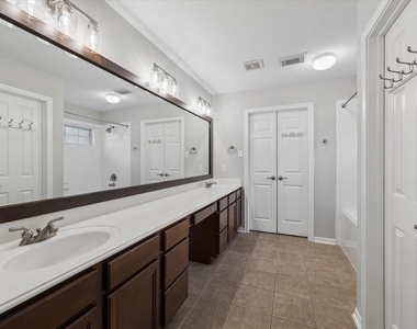 1432 W 24th Street - Photo Thumbnail 7