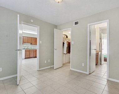 3506 Cove View Boulevard - Photo Thumbnail 8