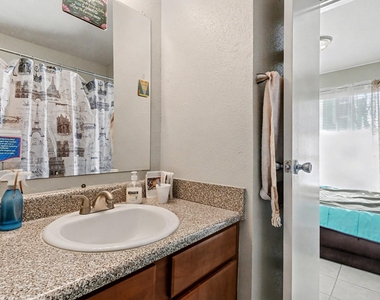 3506 Cove View Boulevard - Photo Thumbnail 11