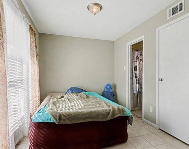 3506 Cove View Boulevard - Photo Thumbnail 10
