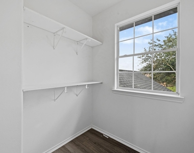 9006 Blue Cedar Lane - Photo Thumbnail 21