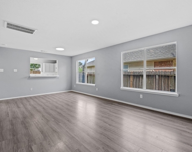9006 Blue Cedar Lane - Photo Thumbnail 2