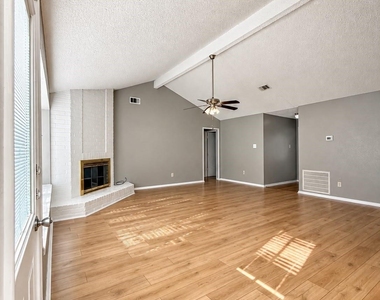 6703 Loch Bruceray Dr - Photo Thumbnail 5