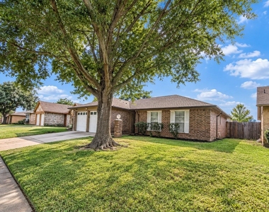 6703 Loch Bruceray Dr - Photo Thumbnail 1