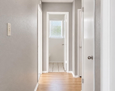 6703 Loch Bruceray Dr - Photo Thumbnail 12