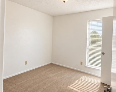6703 Loch Bruceray Dr - Photo Thumbnail 17