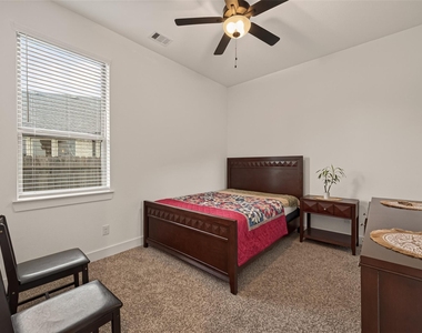 10730 Hidden Rock Drive - Photo Thumbnail 7