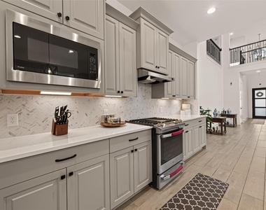 10730 Hidden Rock Drive - Photo Thumbnail 17