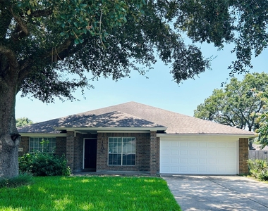 1404 Helmsley Drive - Photo Thumbnail 2
