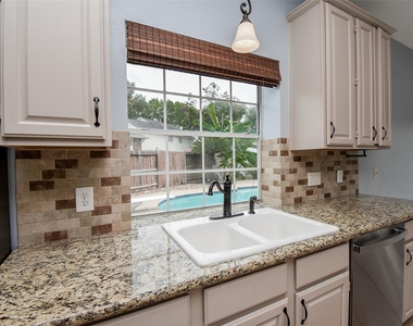 2915 Jane Long League Drive - Photo Thumbnail 16